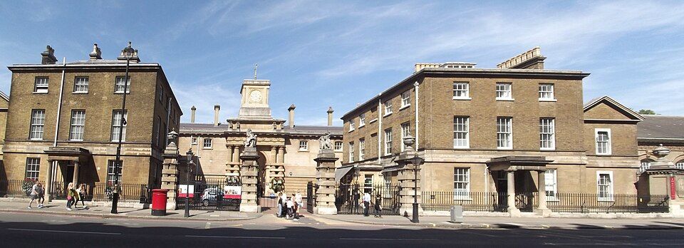 Buckingham Palace and Royal Mews, the monarch's official London residence, with the working stables of the Royal Mews