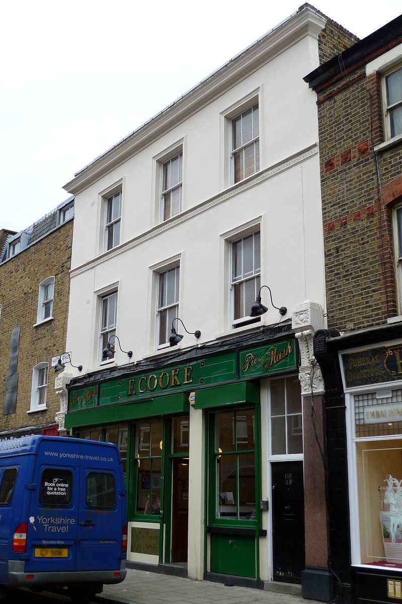 F. Cooke Pie & Mash (Hoxton), a marble-topped traditional pie and mash shop on Hoxton Street
