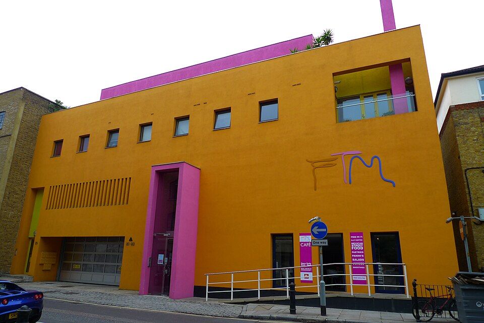 Fashion and Textile Museum, a fashion and design museum in a former Bermondsey cash-and-carry warehouse