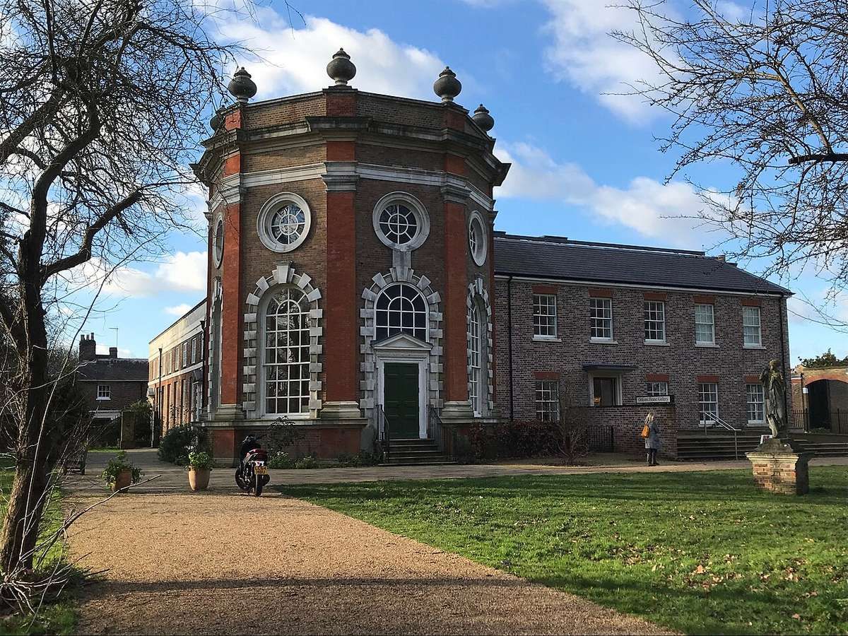 Orleans House Gallery, a free gallery in Twickenham