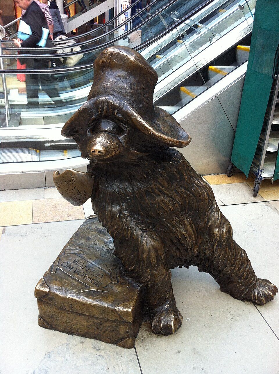 Paddington Bear Statue, hidden gem in London