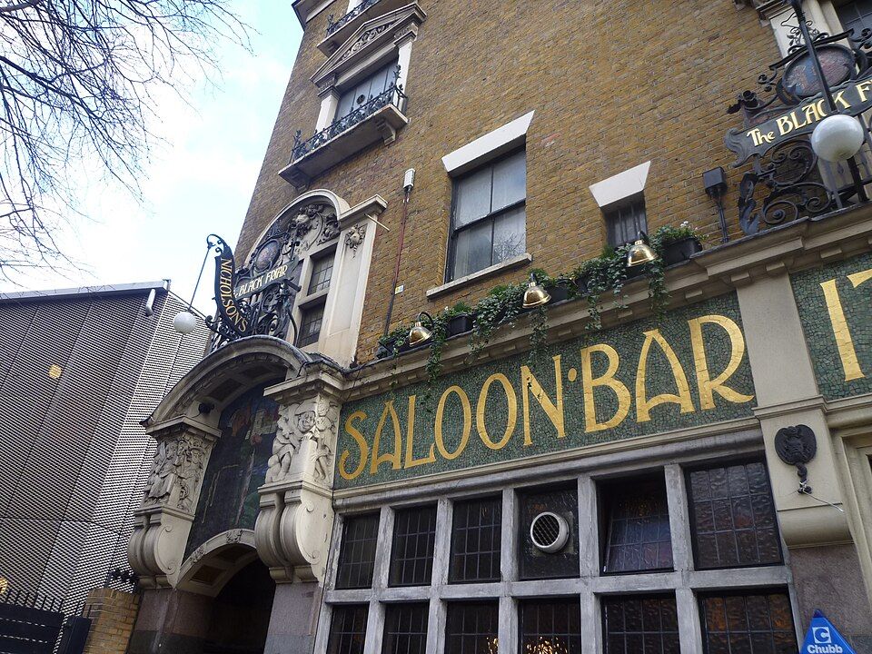 The Black Friar, a wedge shaped Art Nouveau pub