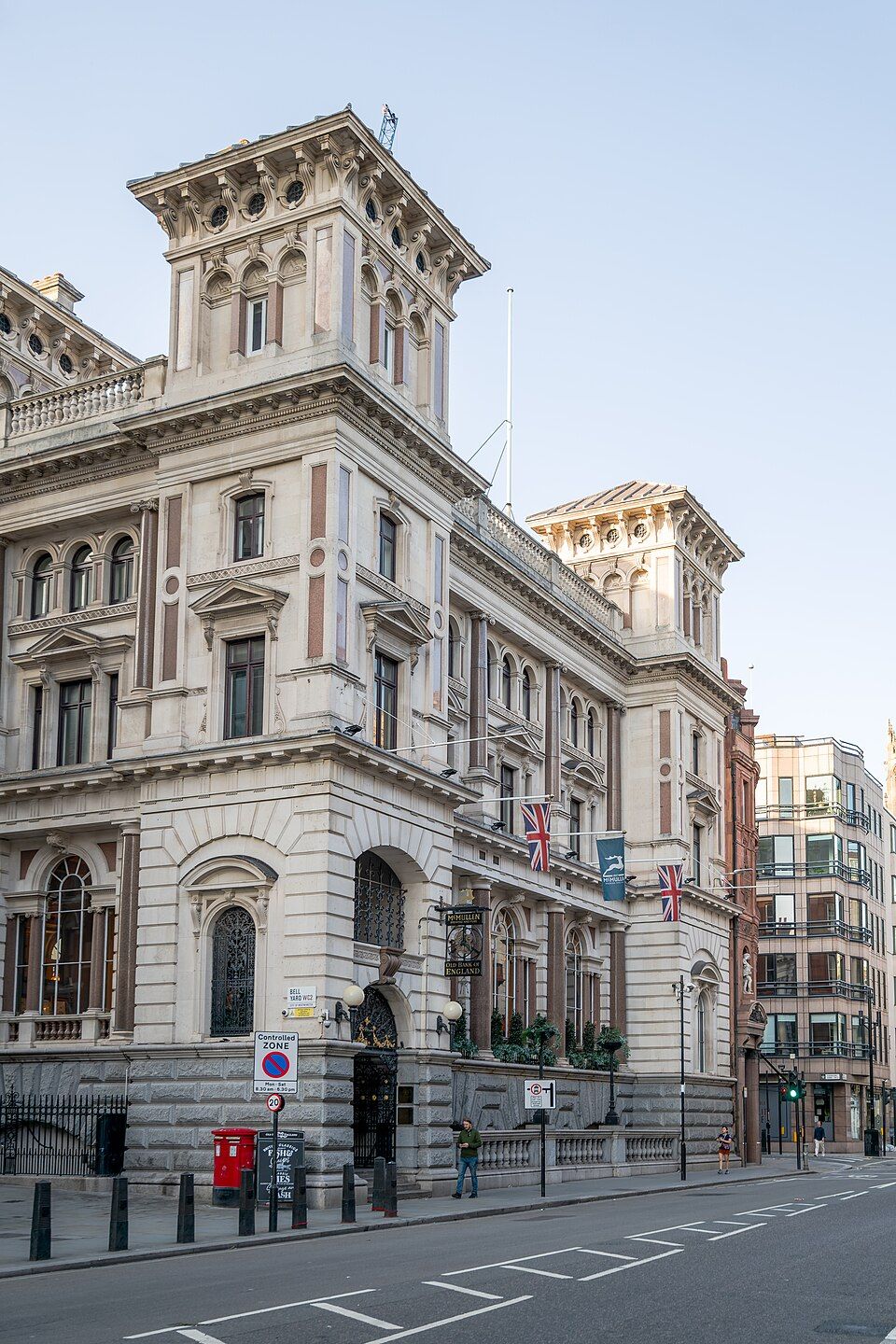 The Old Bank of England, a grand Italianate pub on Fleet Street