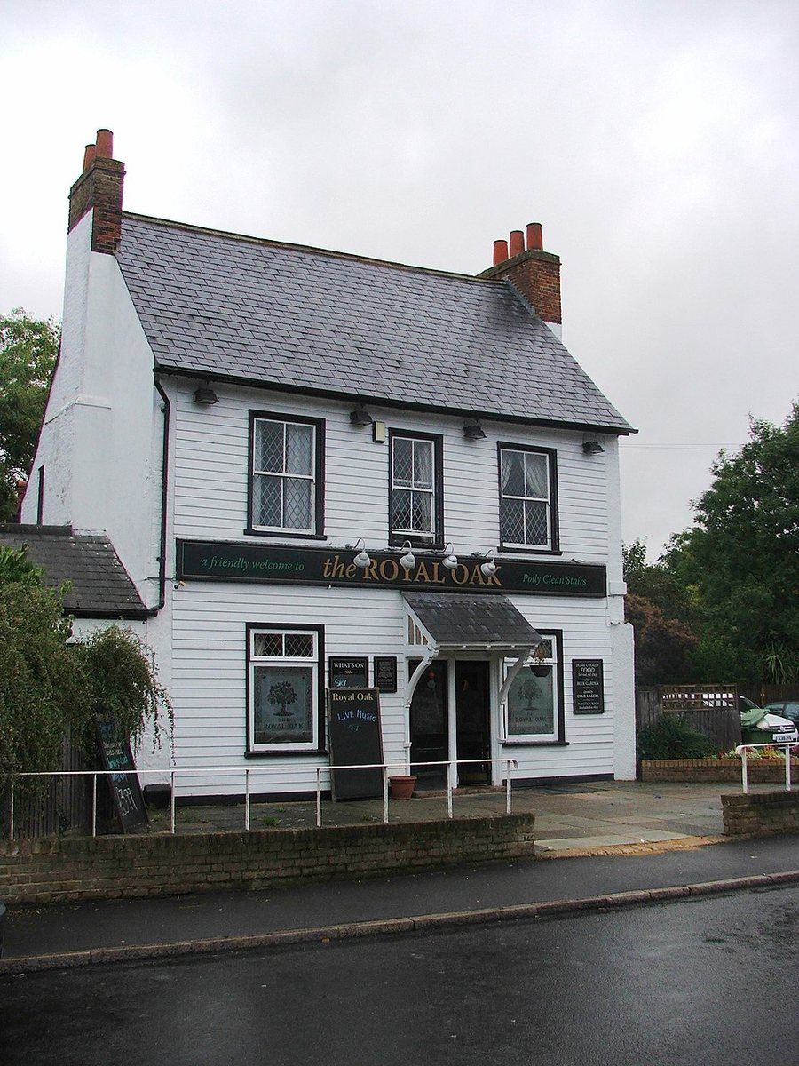 The Royal Oak (Polly Clean Stairs), a Grade II-listed pub