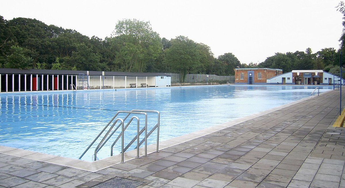 Tooting Bec Lido, activity in London