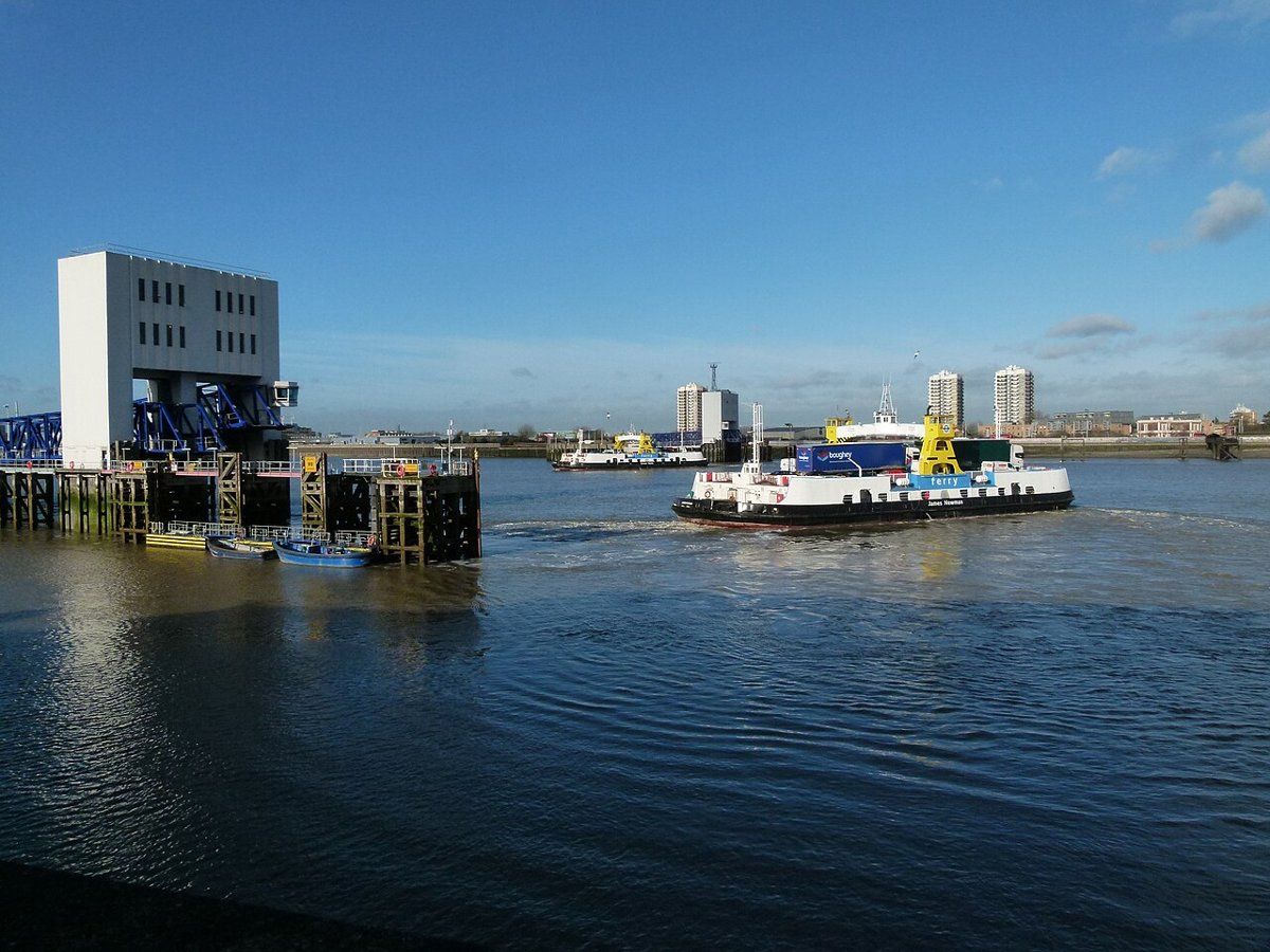 Woolwich Ferry, activity in London